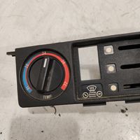 BMW 5 E28 Panel klimatyzacji 1375098