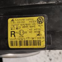 Volkswagen Touran I Lampa przednia 0301233202