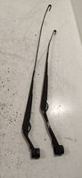 Mitsubishi Lancer Front wiper blade arm B6517