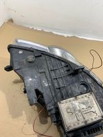 Volkswagen PASSAT B6 Lampa przednia 3C0941751G