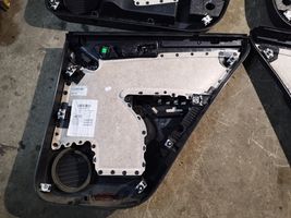 Volkswagen Tiguan Set di rivestimento del pannello della portiera 