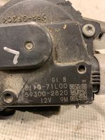 BMW 1 E81 E87 Etupyyhkimen vivusto ja moottori 3811071L00