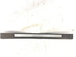 Renault Megane II Other sill/pillar trim element 8200148758B