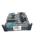 Peugeot 5008 Module de fusibles 966689568002