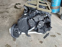 BMW 1 F20 F21 Sisälämmityksen ilmastoinnin korin kokoonpano 24540010