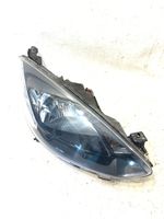 Mazda 2 Lampa przednia 90738200