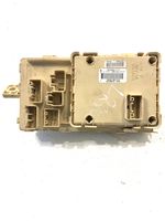 Toyota Avensis T250 Sulakemoduuli 8264105020A