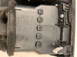 Honda CR-V Dysze / Kratki środkowego nawiewu deski rozdzielczej 77610SWAA0