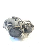 Mercedes-Benz C W203 Lampa przednia A2038203761