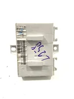 Renault Megane III Unité / module navigation GPS 280380655R