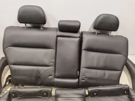 Subaru Legacy Set sedili 