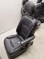 Mitsubishi Grandis Sėdynių komplektas 
