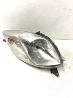 Toyota Yaris Lampa przednia 811500D120