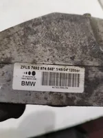 BMW 1 E81 E87 Mocowanie pompy wspomagania układu kierowniczego 7794455