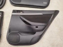 Toyota Avensis T250 Set di rivestimento del pannello della portiera 