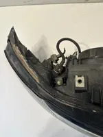 Volvo S60 Lampa przednia 89008794