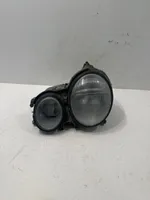 Mercedes-Benz E W210 Lampa przednia 