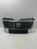 Volkswagen PASSAT B6 Etupuskurin ylempi jäähdytinsäleikkö 3C0853651D