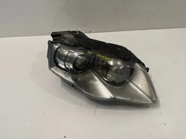 Volkswagen PASSAT B6 Lampa przednia 3C0941752G