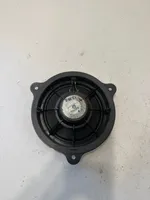 Nissan Qashqai Skaļrunis (-i) pakaļējās durvīs 281569u008