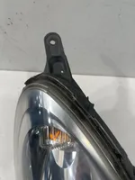 Toyota Yaris Verso Lampa przednia 