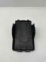 Volkswagen PASSAT B7 Deckel Batteriekasten 3C0915443A