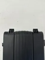 Volkswagen PASSAT B7 Deckel Batteriekasten 3C0915443A