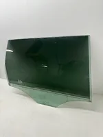 Volkswagen PASSAT B7 Rear door window glass 43R00082