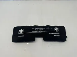 BMW 5 F10 F11 First aid kit 