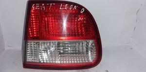Seat Leon (1M) Lampy tylnej klapy bagażnika 