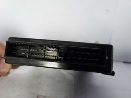 Opel Monterey Oven keskuslukituksen ohjausyksikön moduuli 8971683811