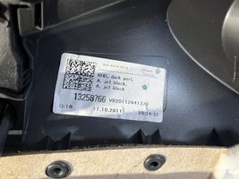 Opel Astra J Verkleidung Tür vorne 13258766