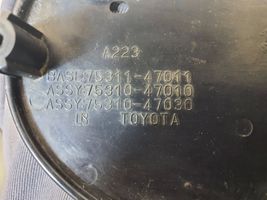 Toyota Prius (XW30) Emblemat / Znaczek 7531147011