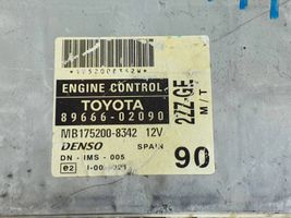 Toyota Corolla E120 E130 Moottorin ohjainlaite/moduuli 8966602090