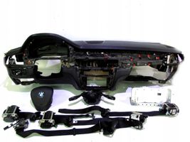 BMW X5 F15 Oro pagalvių komplektas su panele 