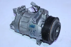 Nissan X-Trail T32 Ilmastointilaitteen kompressorin pumppu (A/C) 926004CAIA