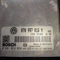 Volkswagen Transporter - Caravelle T5 Sterownik / Moduł ECU 070997016M