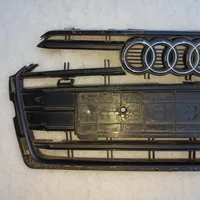 Audi S5 Grotelės viršutinės 8W6853651AP