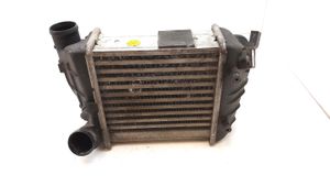 Audi A4 S4 B7 8E 8H Chłodnica powietrza doładowującego / Intercooler 