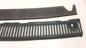 Mercedes-Benz COMPAKT W115 Grille de calandre avant 