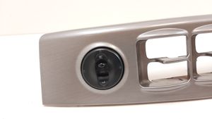 KIA Sorento Ramka przycisków otwierania szyby drzwi przednich 478490BGW110
