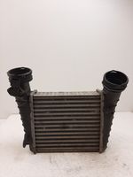 Volkswagen PASSAT B5.5 Radiatore intercooler 8D0145805D