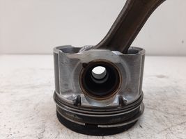 Subaru Legacy Piston avec bielle 