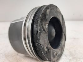 Subaru Legacy Piston avec bielle 