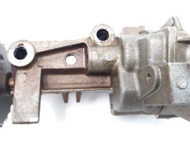 Renault Trafic II (X83) Oil pump 7700600252