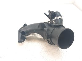 Nissan NV200 Tuyau de liquide de refroidissement moteur 165765493R