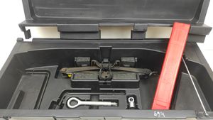 Lexus RX 330 - 350 - 400H Boîte à outils 
