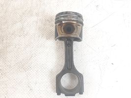 KIA Carens II Piston avec bielle 