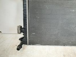 Volkswagen Touran II Radiateur de refroidissement 5K0121251S