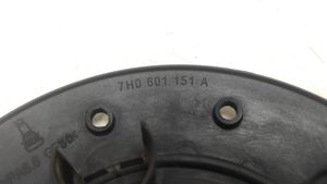 Volkswagen Transporter - Caravelle T5 R16 wheel hub/cap/trim 